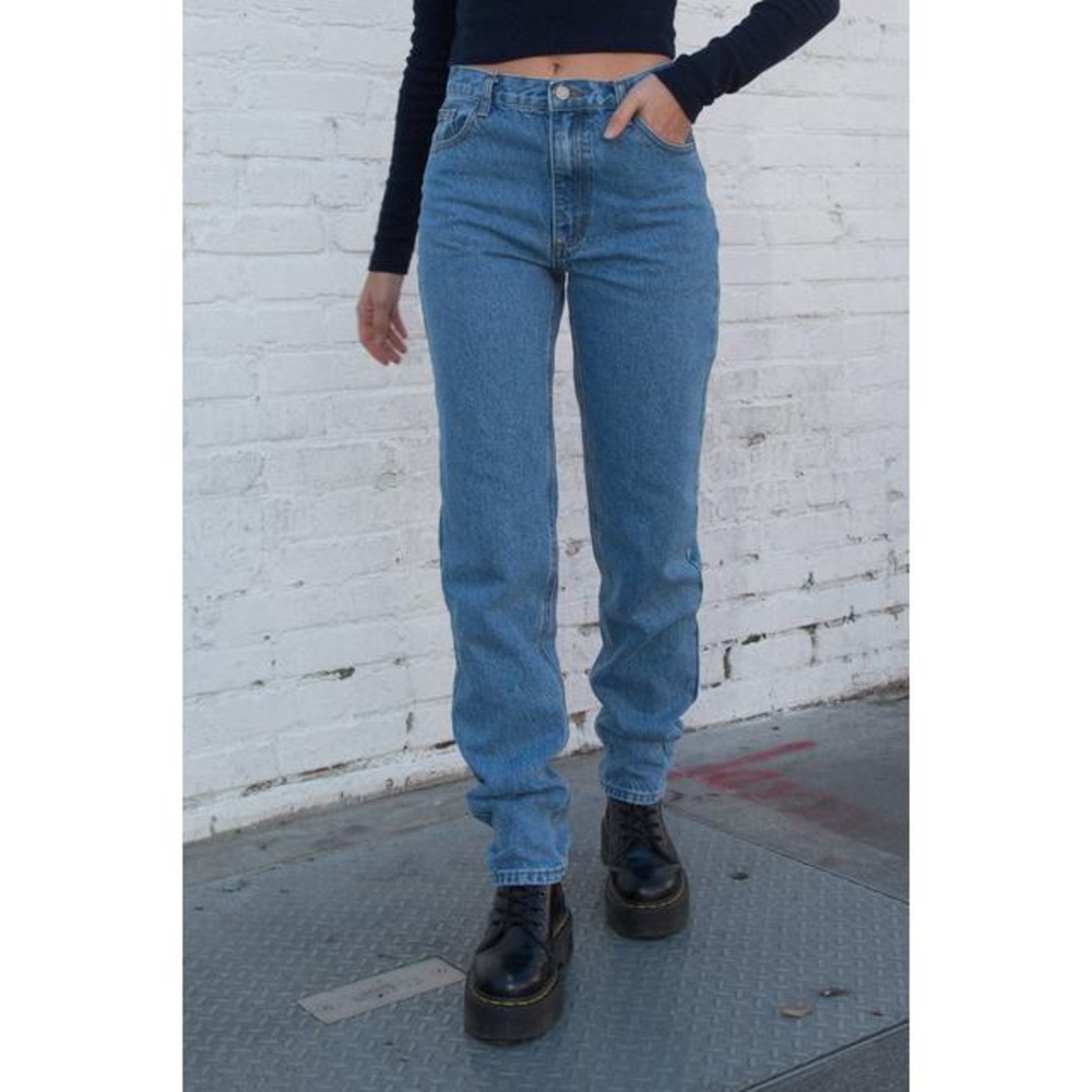 🚫SOLD🚫 Brandy Melville Carly Jeans - Picture 1 of 3